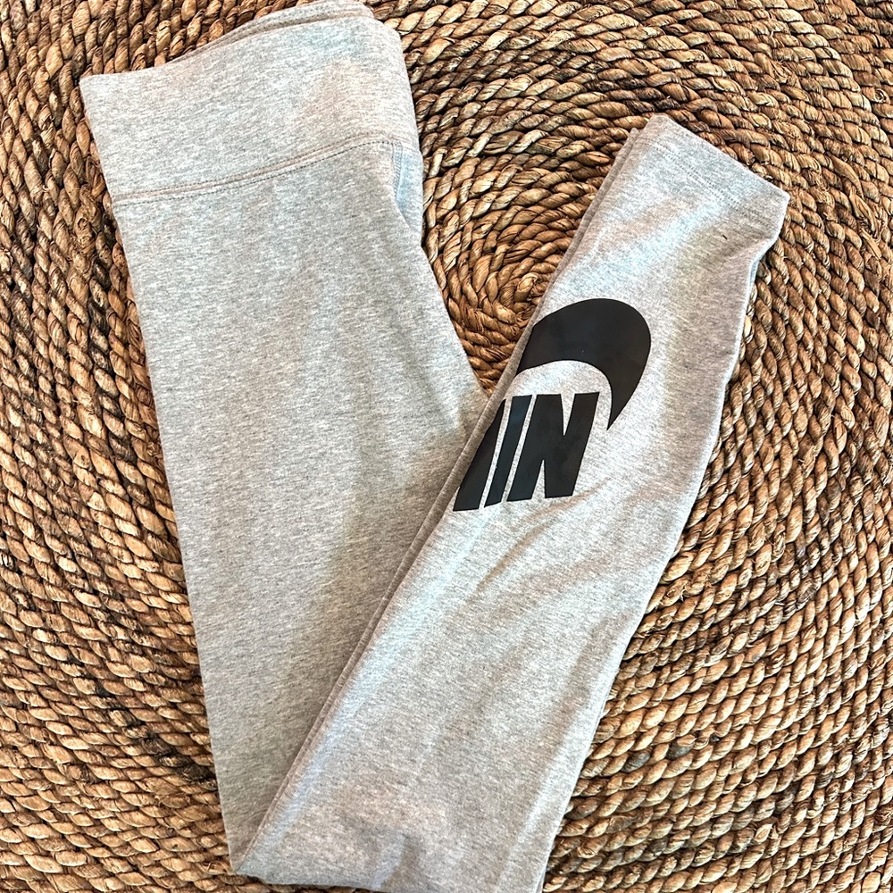 Nike essential high-waisted leggings